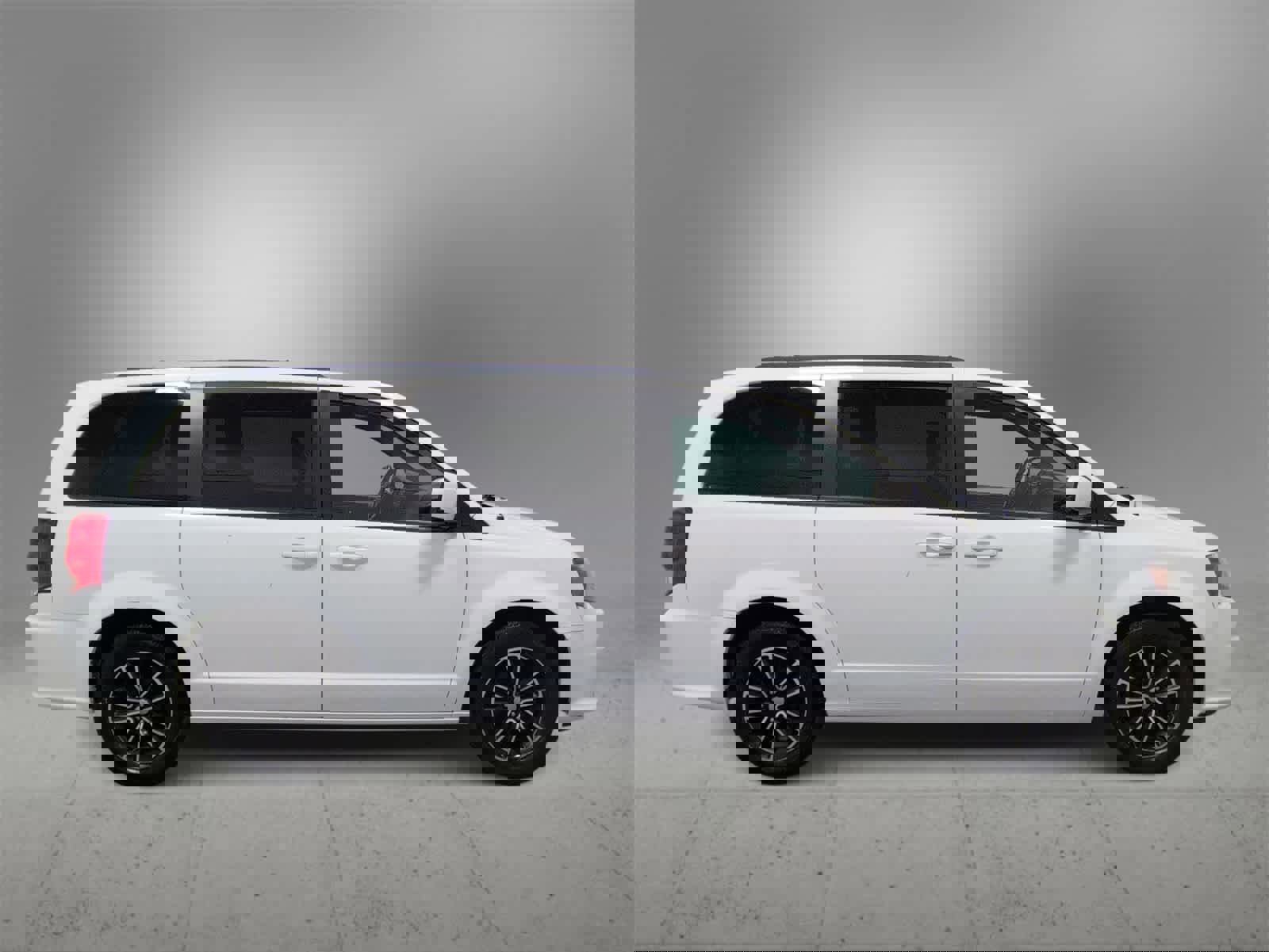 Certified 2018 Dodge Grand Caravan SXT w/ Driver Convenience Group image 9