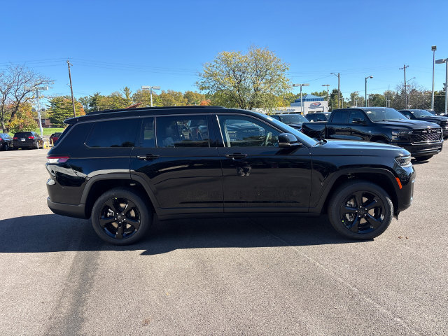New 2027 Jeep Grand Cherokee L Limited w/ Limited Altitude Package AWD/4WD image 28