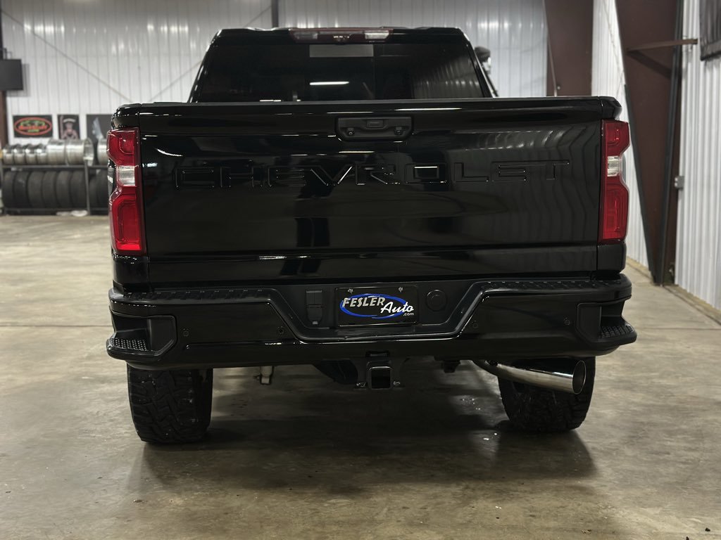 Used 2021 Chevrolet Silverado 2500 LTZ w/ LTZ Plus Package image 16