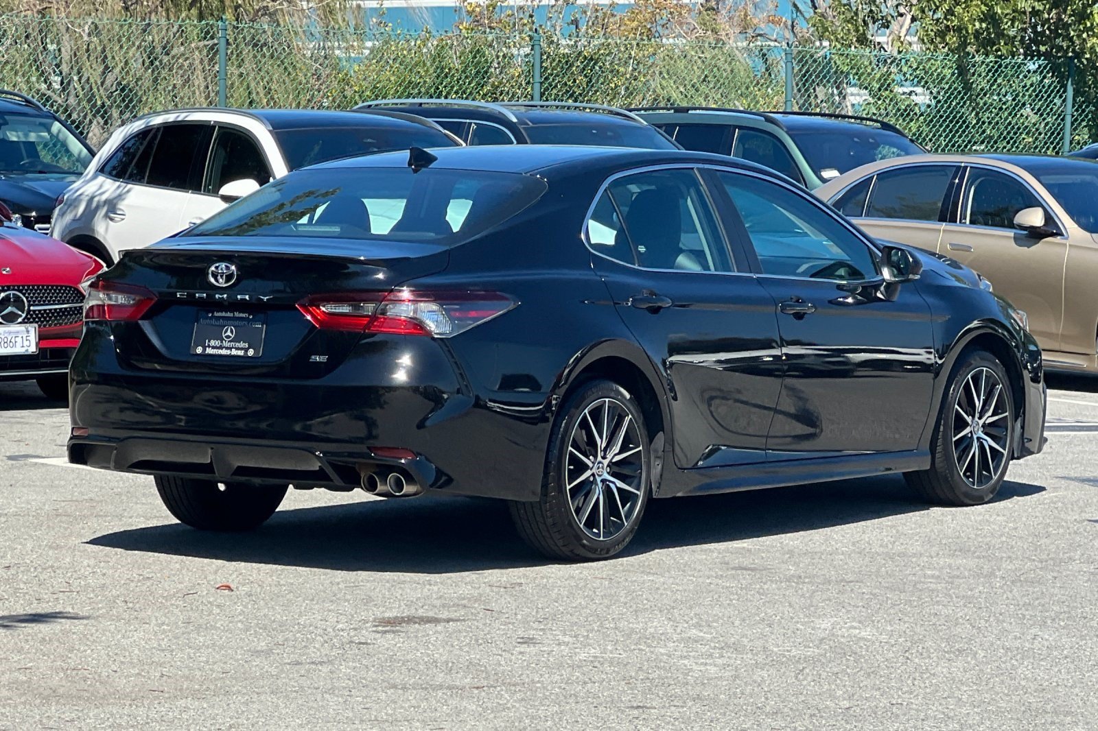 Used 2023 Toyota Camry SE FWD image 8