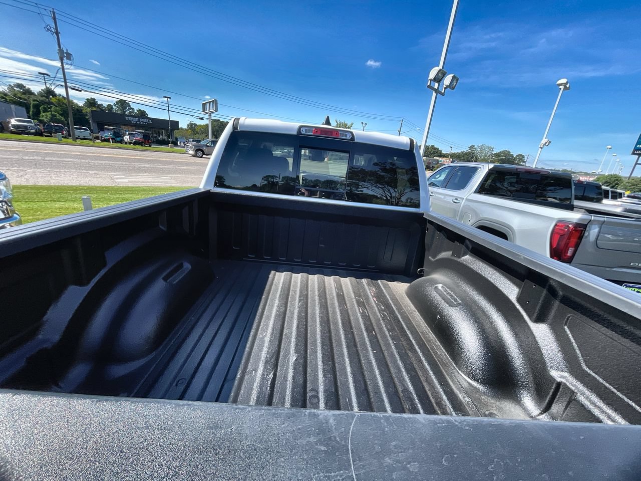 Used 2022 RAM 1500 Laramie AWD/4WD image 24