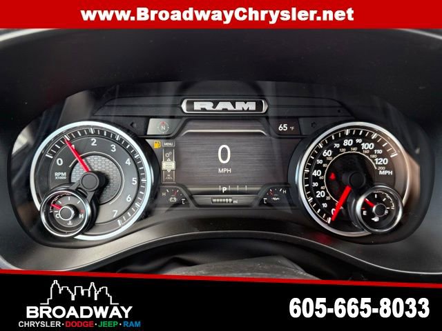 Used 2025 RAM 1500 Laramie AWD/4WD image 12