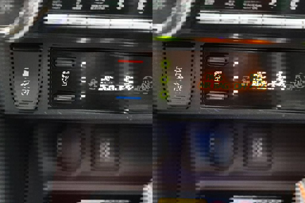 Used 2023 Toyota RAV4 Limited image 22