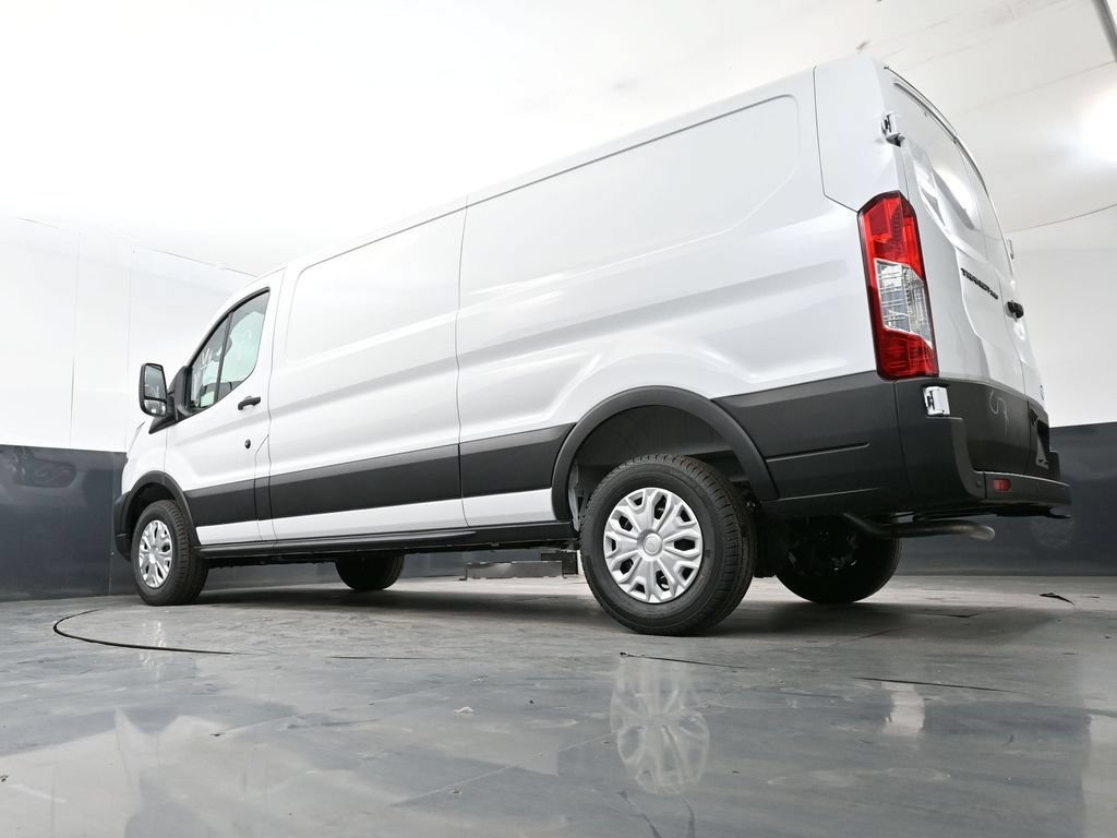 New 2026 Ford Transit 250 Low Roof RWD image 18