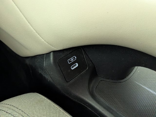 Used 2024 Honda HR-V LX image 9