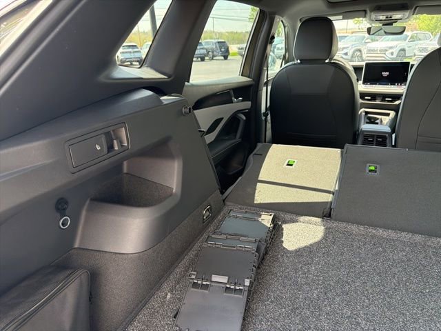 New 2026 Volkswagen Tiguan SE R-Line AWD/4WD image 22