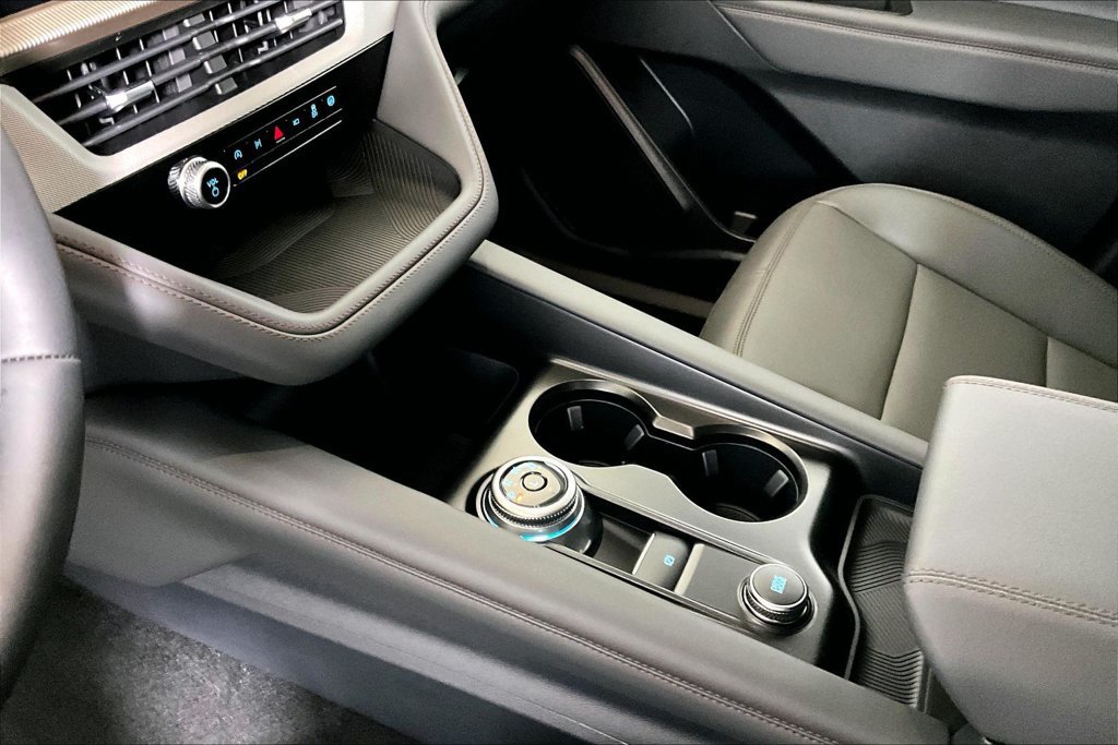 New 2026 Ford Explorer Active w/ Active Comfort Package RWD image 8