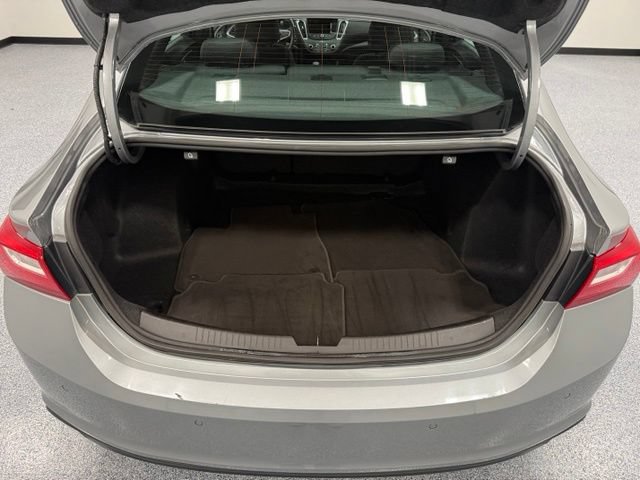 Used 2025 Chevrolet Malibu LT FWD image 34