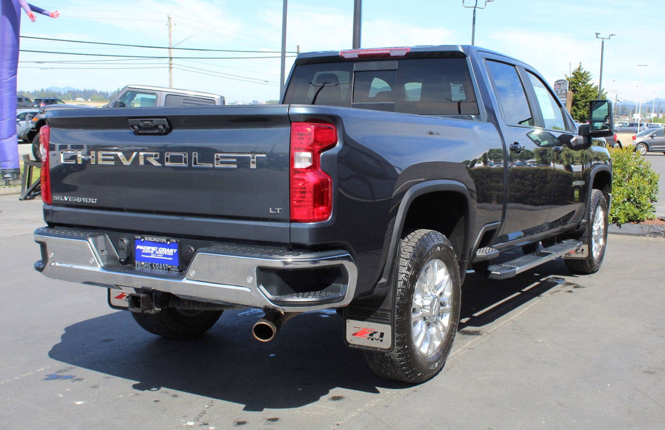 Used 2020 Chevrolet Silverado 2500 LT w/ True North Edition AWD/4WD image 6
