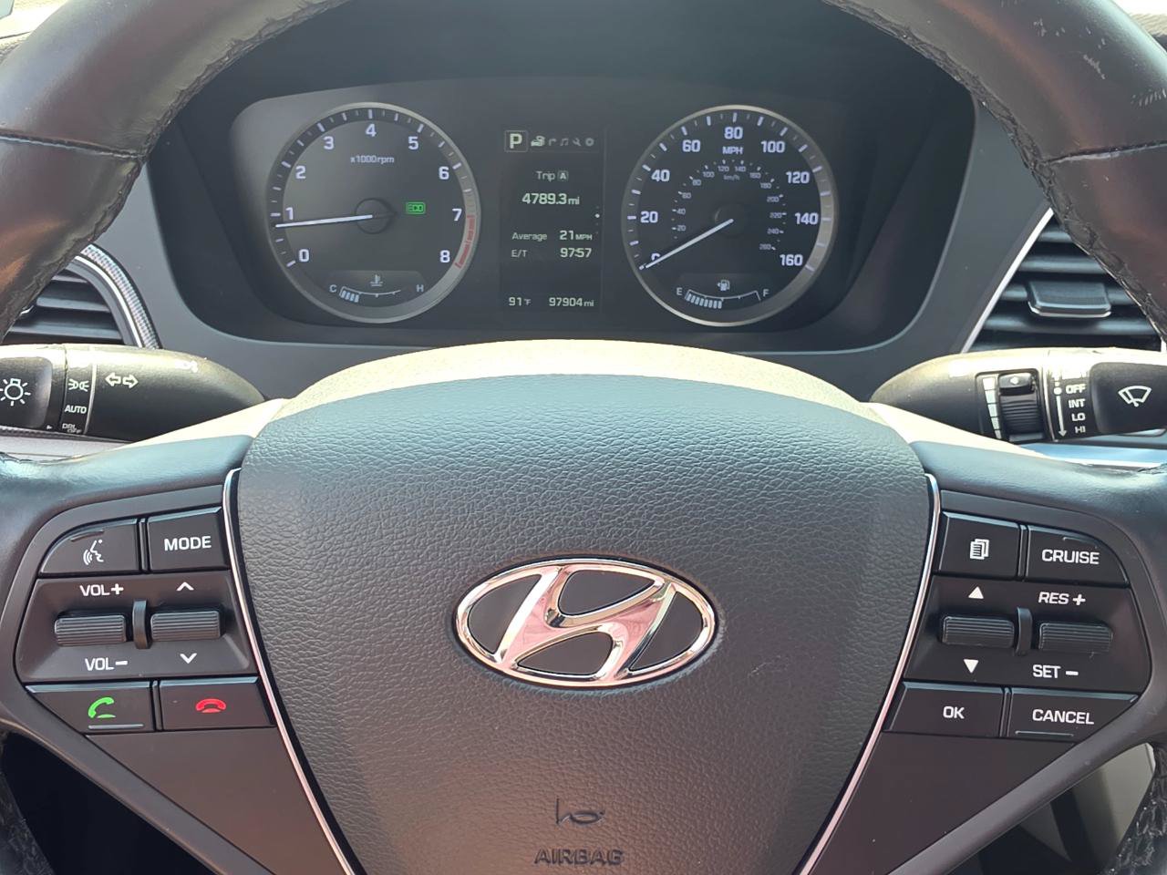 Used 2016 Hyundai Sonata Sport w/ Option Group 03 FWD image 11