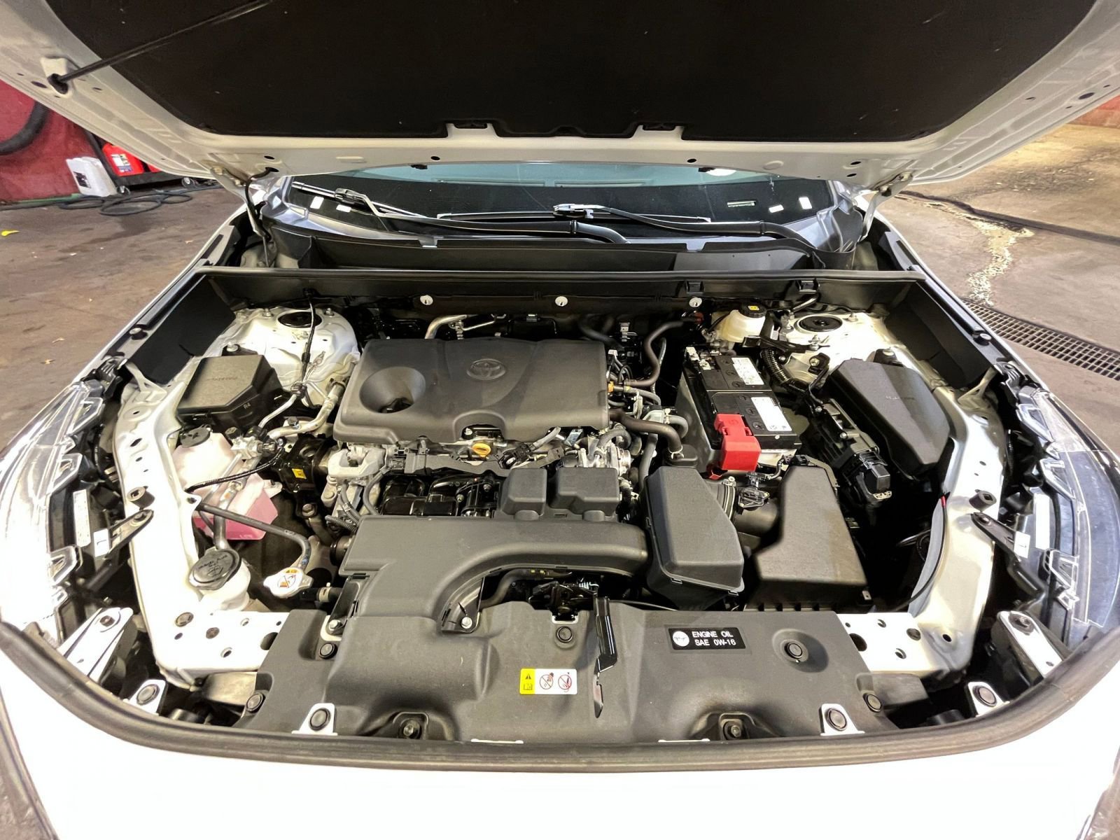 Used 2025 Toyota RAV4 XLE image 32