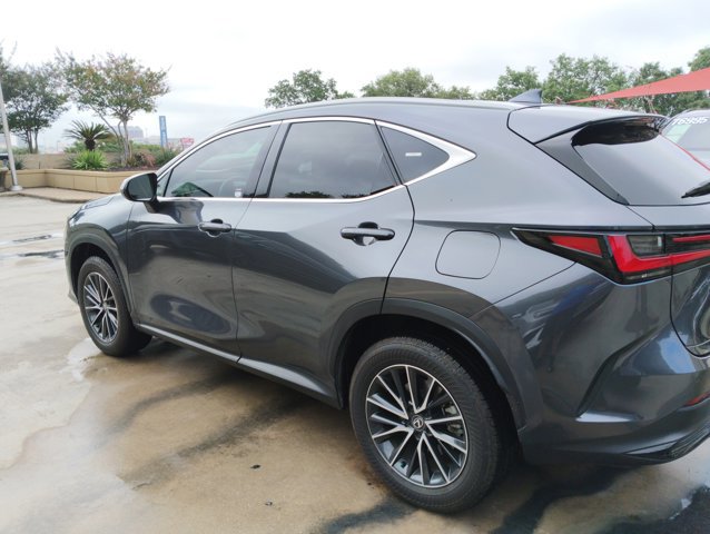 Used 2025 Lexus NX 250 FWD w/ Towing Package (2000 Lbs) image 2