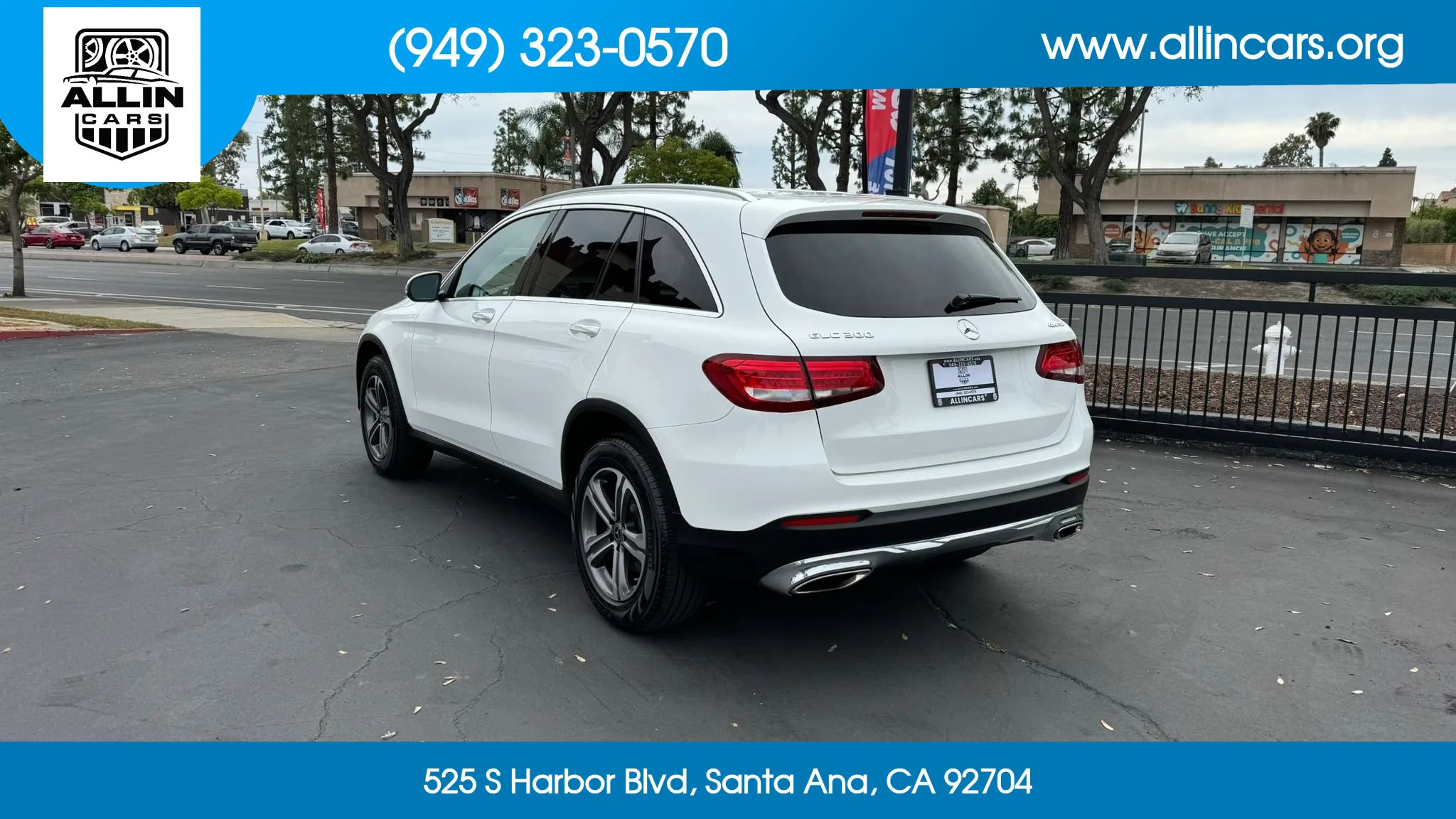 Used 2019 Mercedes-Benz GLC 300 4MATIC image 4