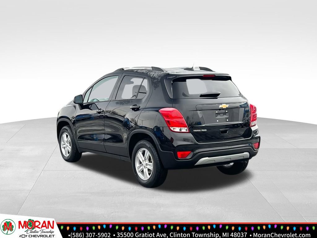 Certified 2022 Chevrolet Trax LT w/ LT Convenience Package image 4