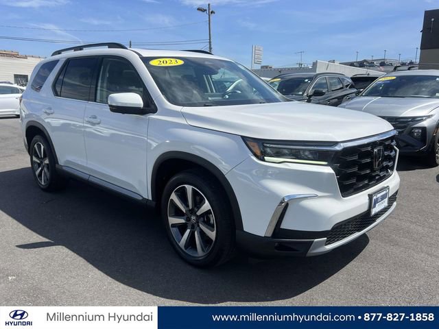 Used 2023 Honda Pilot Elite image 1