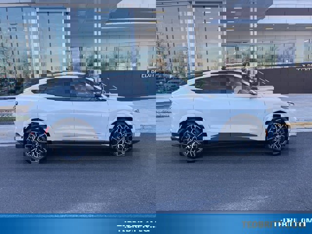 Certified 2025 Ford Mustang Mach-E Premium image 9