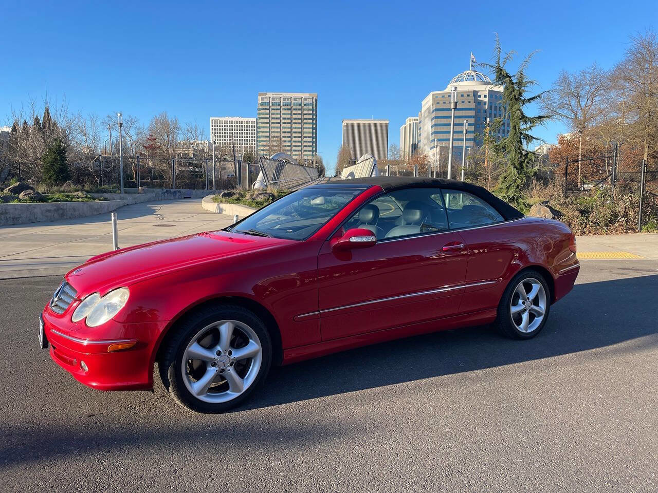 Used 2005 Mercedes-Benz CLK 320 CLK 320 2dr Cabriolet image 3