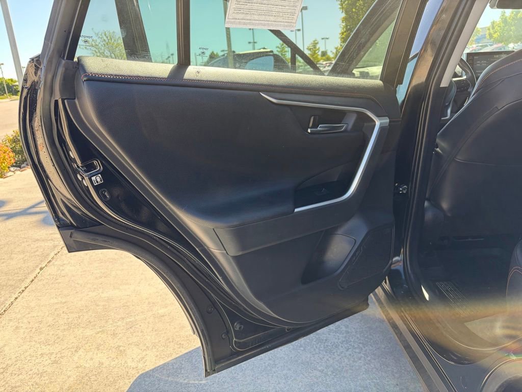 Used 2019 Toyota RAV4 Adventure AWD/4WD image 13