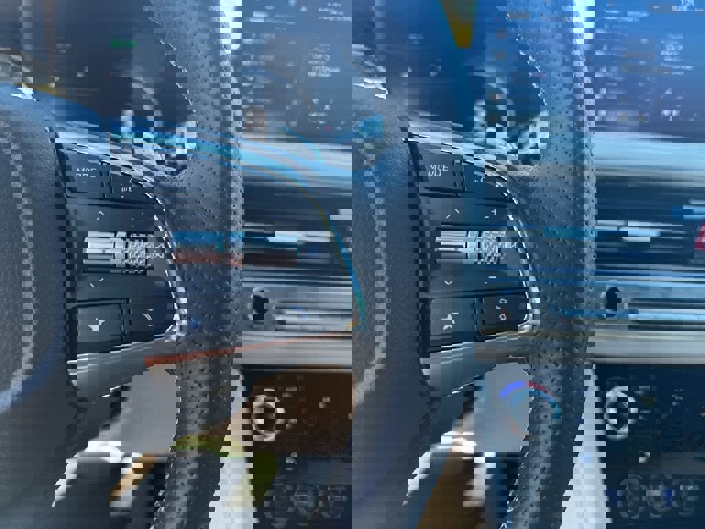 New 2025 Genesis G70 2.5T image 17