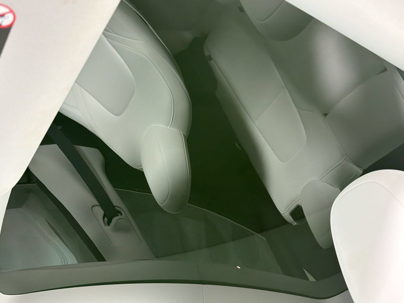 Used 2024 Tesla Model Y Long Range AWD/4WD image 21