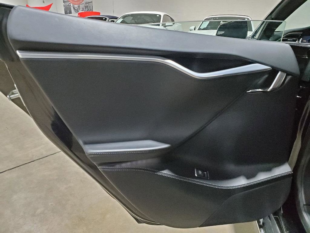 Used 2017 Tesla Model S 75D image 25