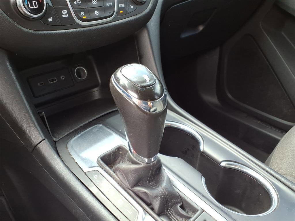 Used 2019 Chevrolet Equinox LT image 23