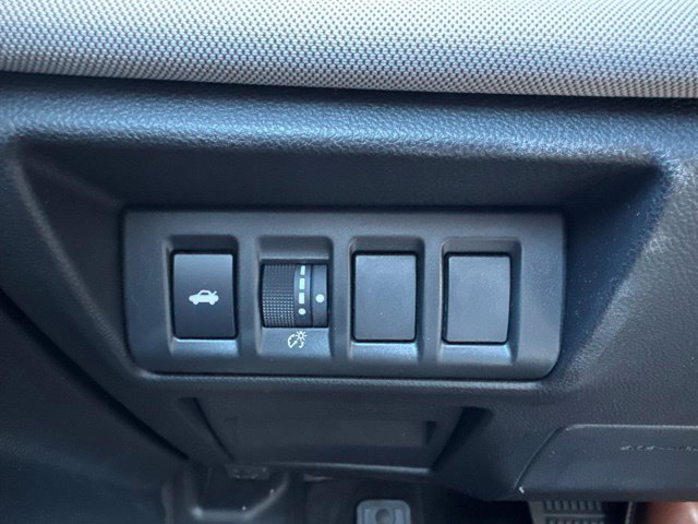 Used 2025 Subaru Legacy Premium AWD/4WD image 14