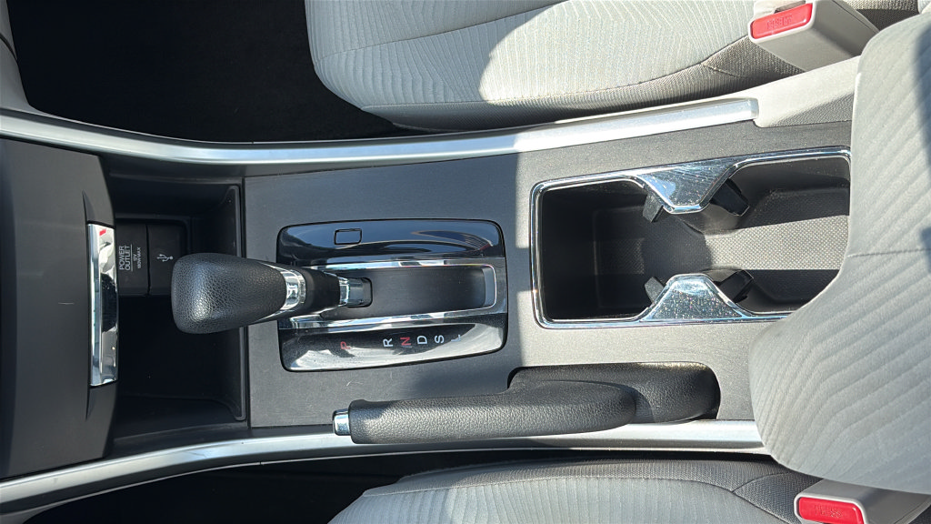 Used 2015 Honda Accord LX image 15