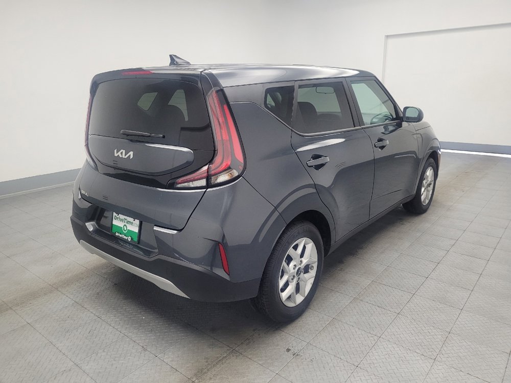 Used 2025 Kia Soul LX image 9
