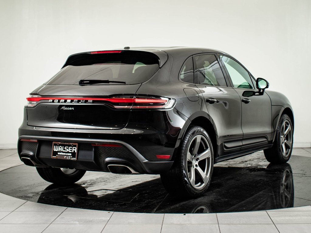 Certified 2024 Porsche Macan image 8