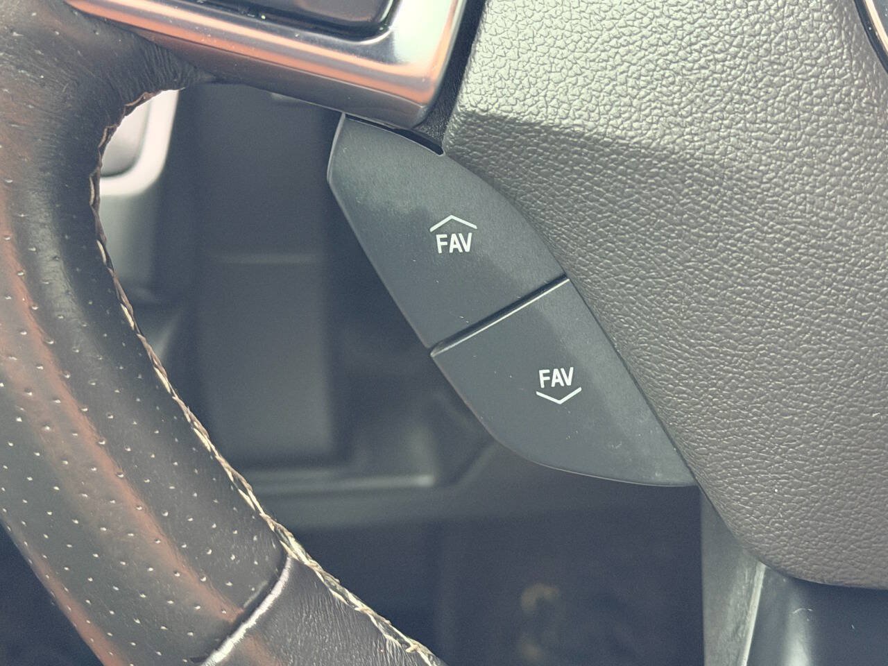 Used 2018 Chevrolet Camaro SS RWD image 30