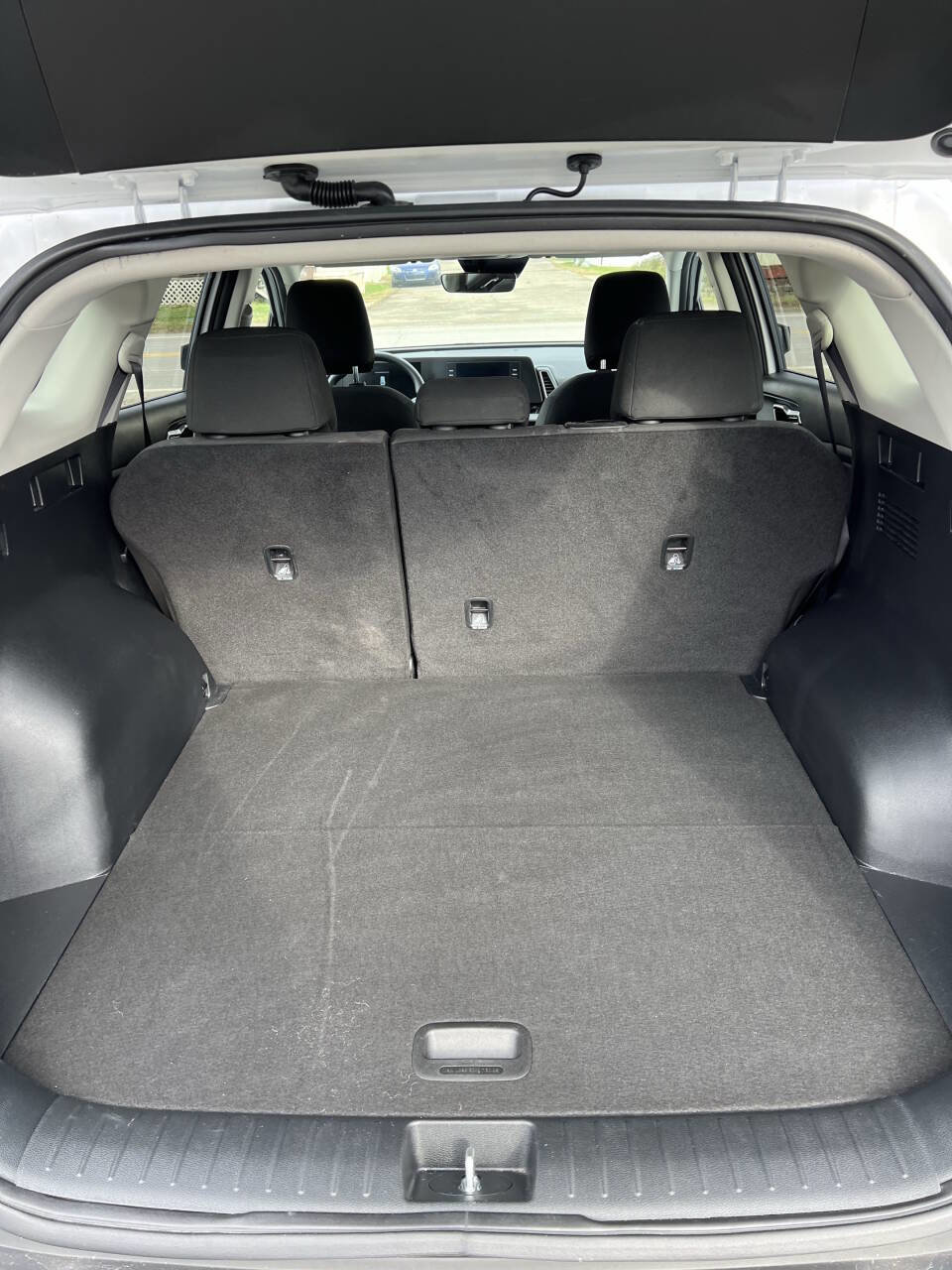 Used 2025 Kia Sportage LX image 5