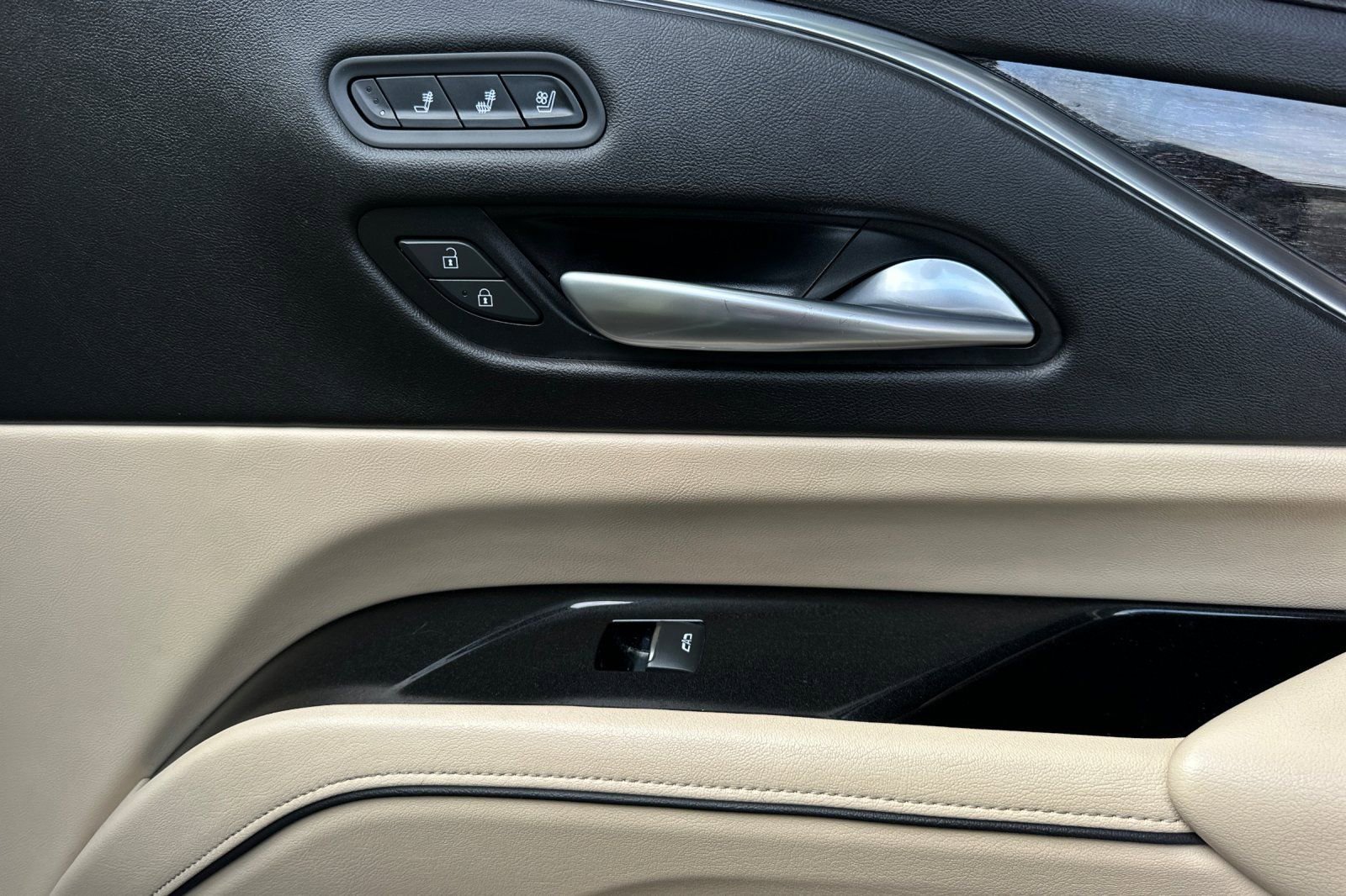 Certified 2023 Cadillac Escalade Premium Luxury w/ Performance Package image 23