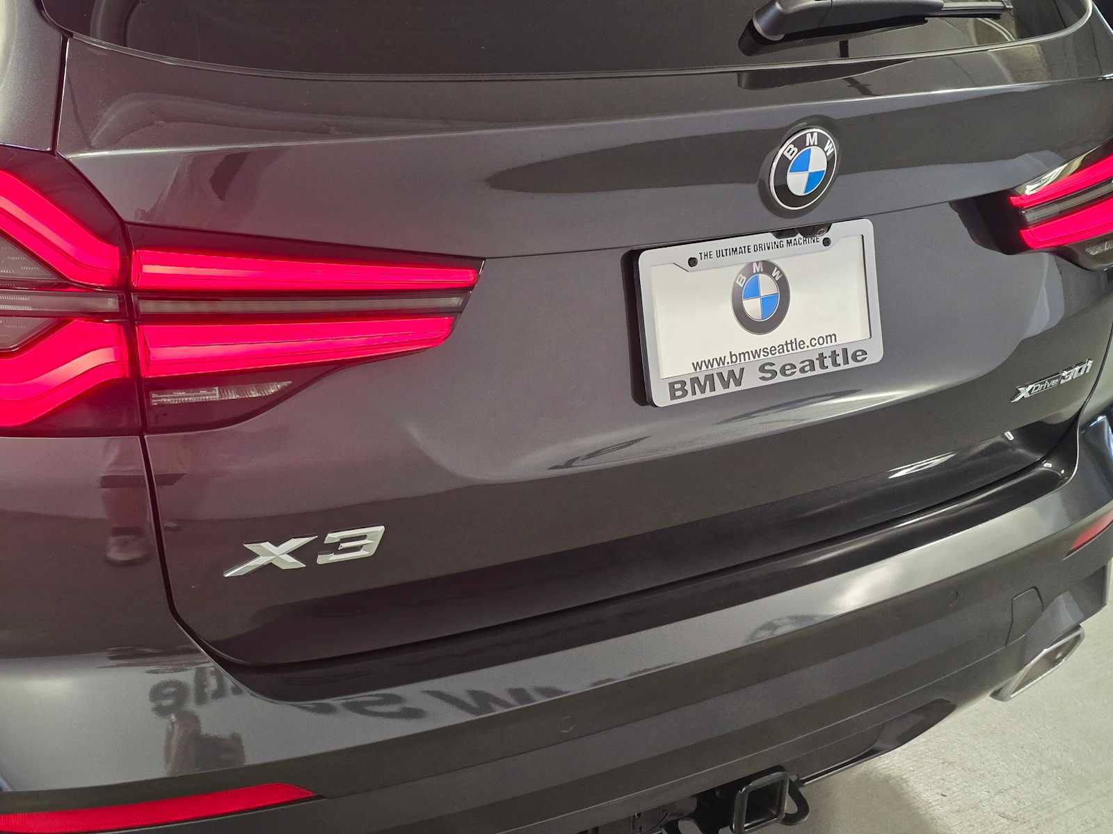 Used 2023 BMW X3 xDrive30i w/ Premium Package w/ZPA AWD/4WD image 8