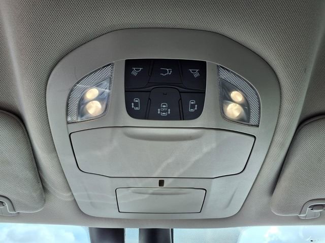 Used 2022 Chrysler Pacifica Touring-L FWD image 14
