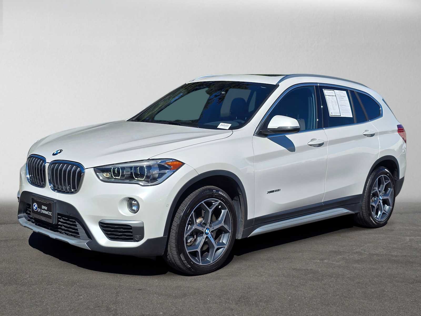 Used 2017 BMW X1 xDrive28i AWD/4WD image 7