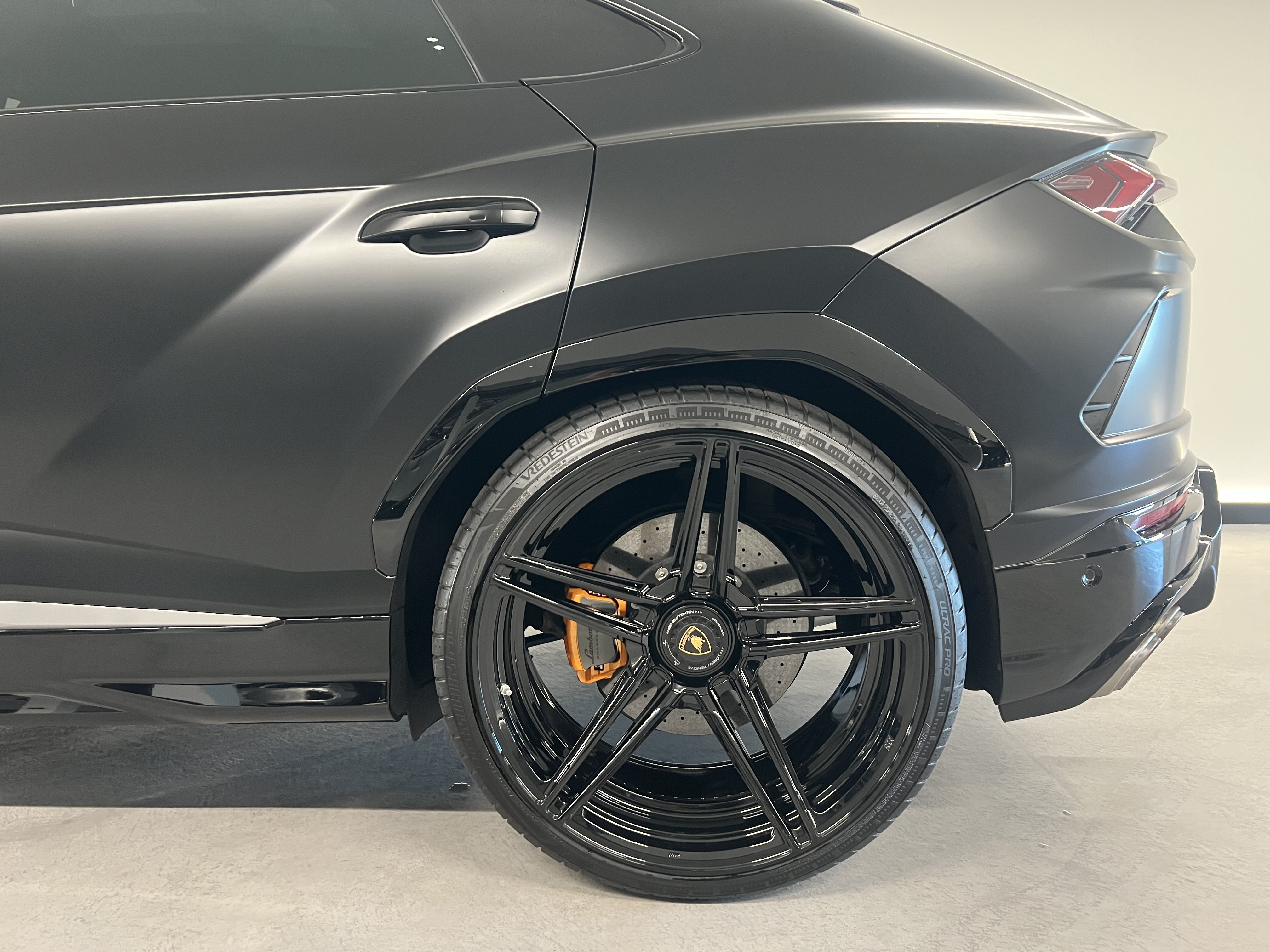 Used 2021 Lamborghini Urus AWD/4WD image 30