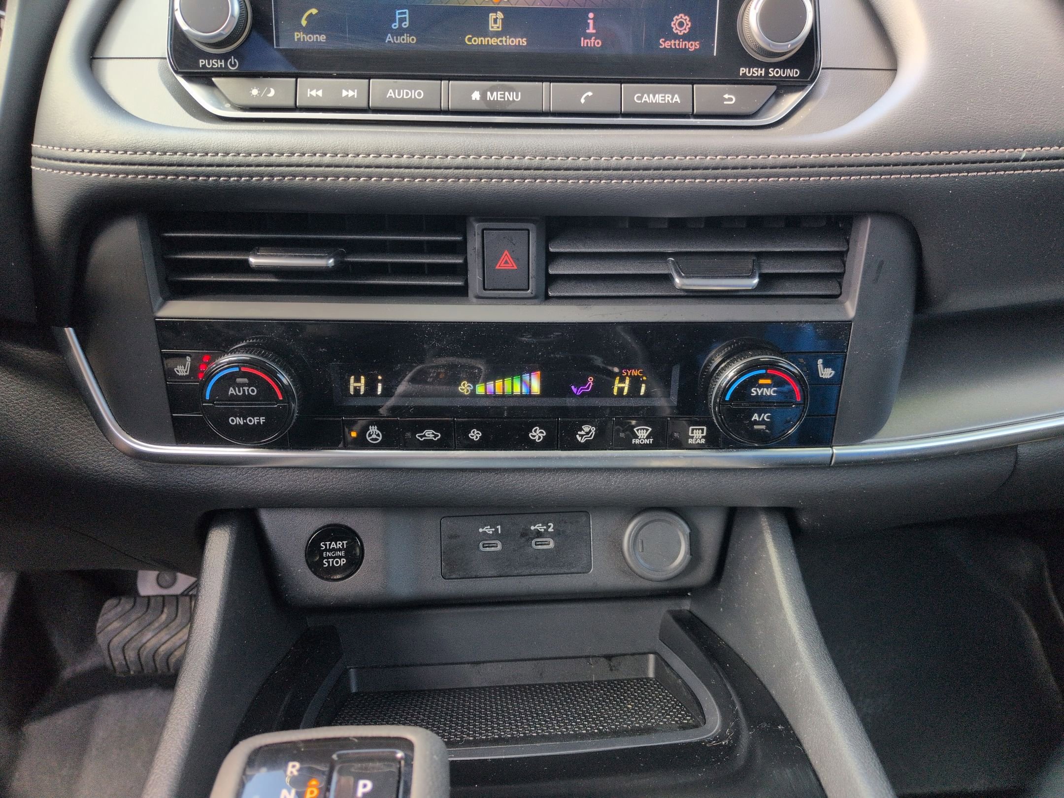 Used 2025 Nissan Rogue SV w/ SV Premium Package image 13