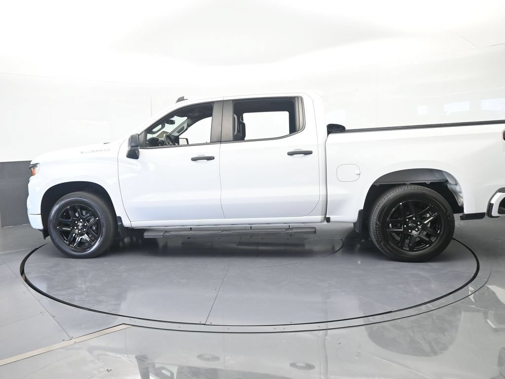 Used 2024 Chevrolet Silverado 1500 Custom RWD image 3