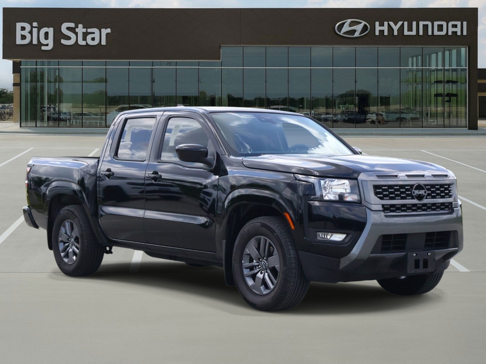 Used 2025 Nissan Frontier SV w/ SV Convenience Package RWD image 6