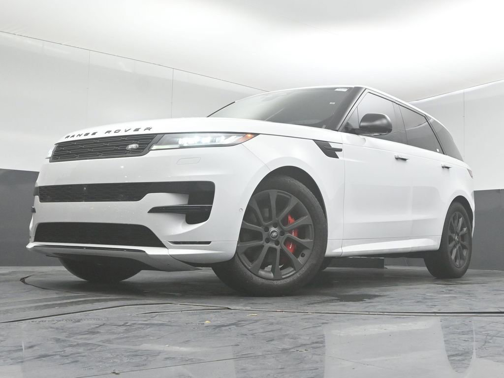 Used 2024 Land Rover Range Rover Sport Dynamic SE image 32