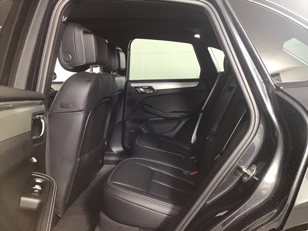 Certified 2023 Porsche Macan GTS w/ Premium Package Plus AWD/4WD image 28