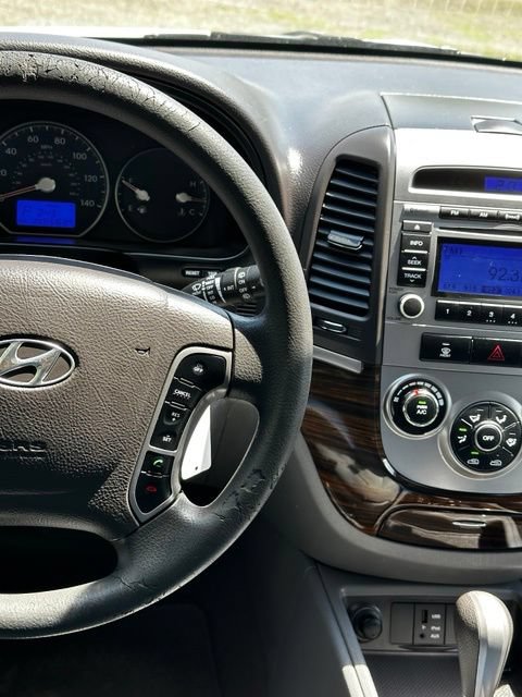 Used 2012 Hyundai Santa Fe GLS AWD/4WD image 26