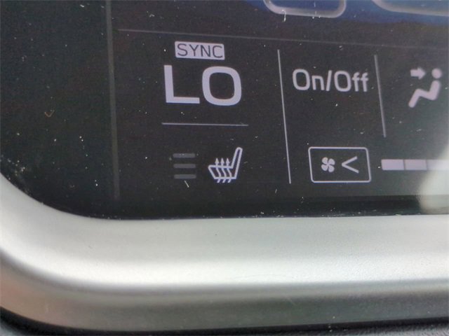 Used 2022 Subaru Outback Limited image 24