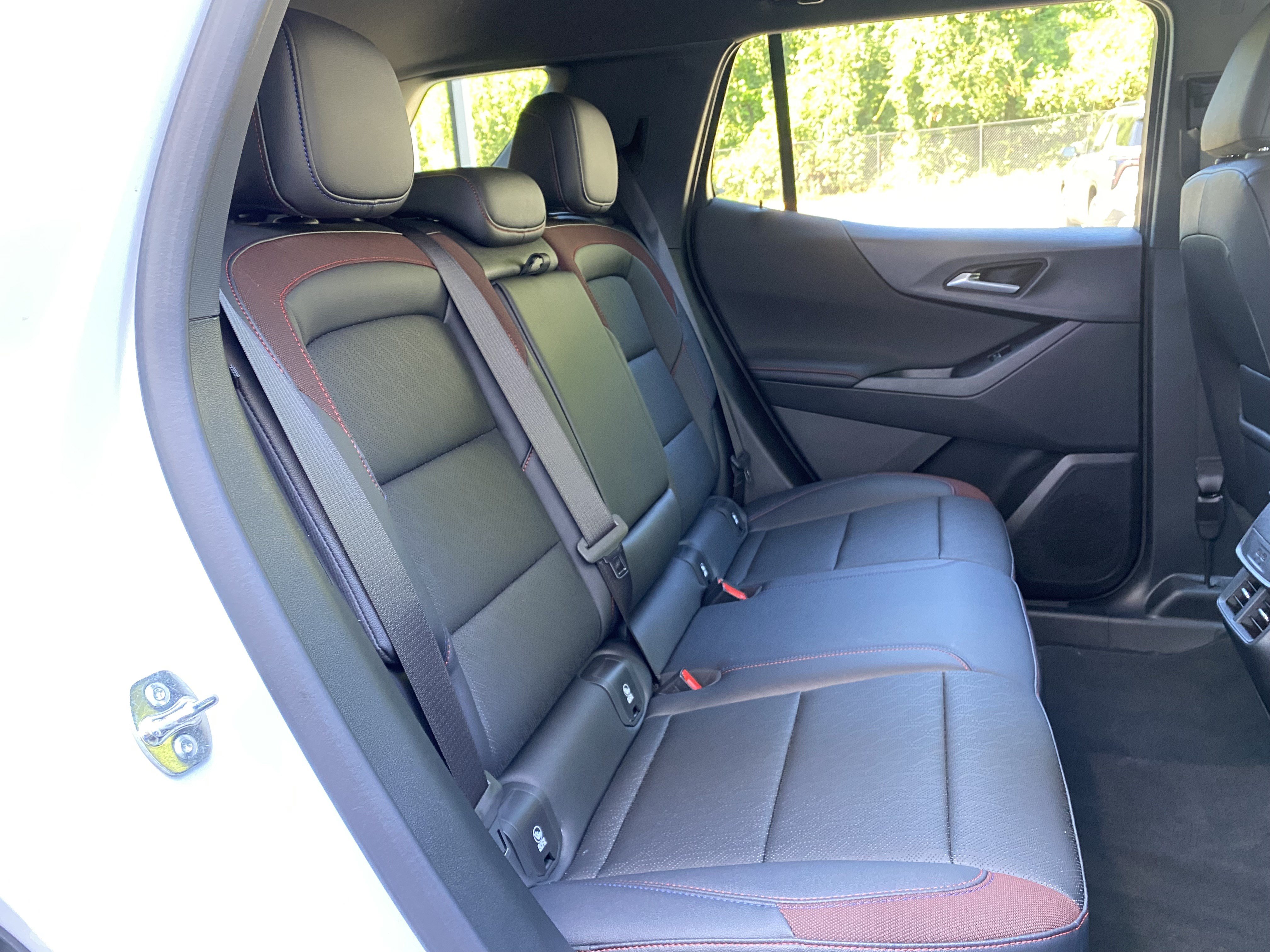 Used 2026 Chevrolet Equinox RS FWD image 35