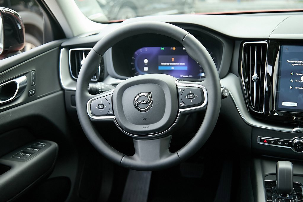 New 2025 Volvo XC60 B5 Core w/ Protection Package Premier image 22