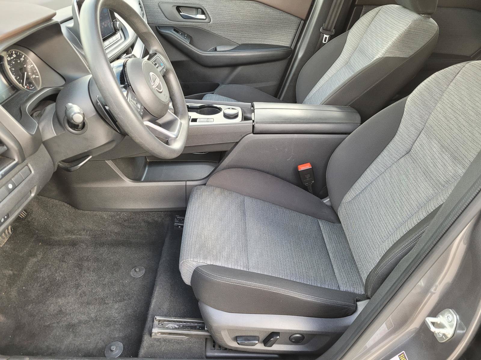 Used 2023 Nissan Rogue SV AWD/4WD image 3