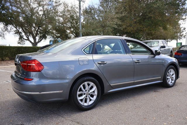 Used 2016 Volkswagen Passat 1.8T S image 8