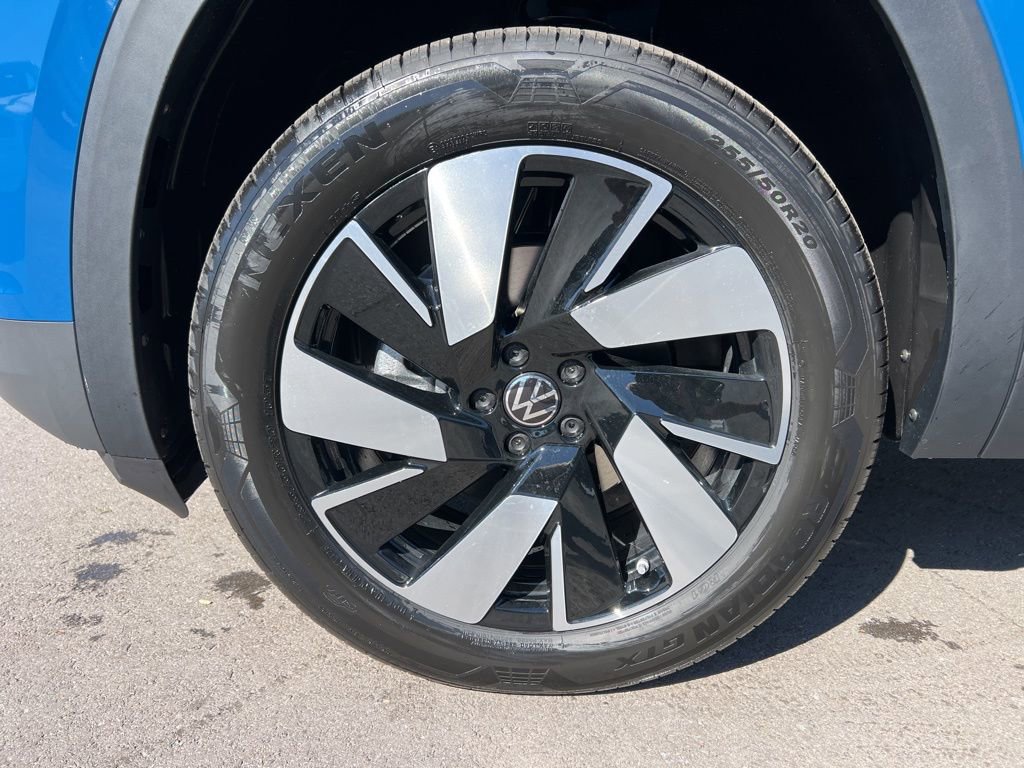 New 2026 Volkswagen Atlas Cross Sport SE image 7