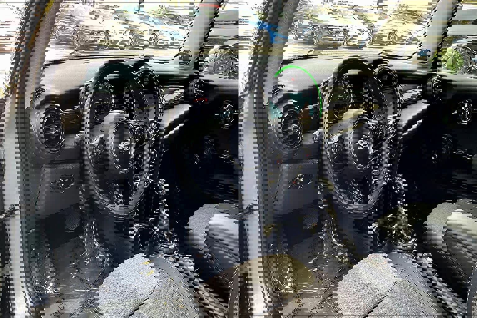 Used 2016 MINI Cooper 2-Door Hardtop image 17